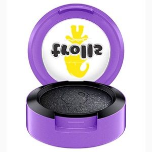 NWOT MAC Black Tied LIMITED EDITION